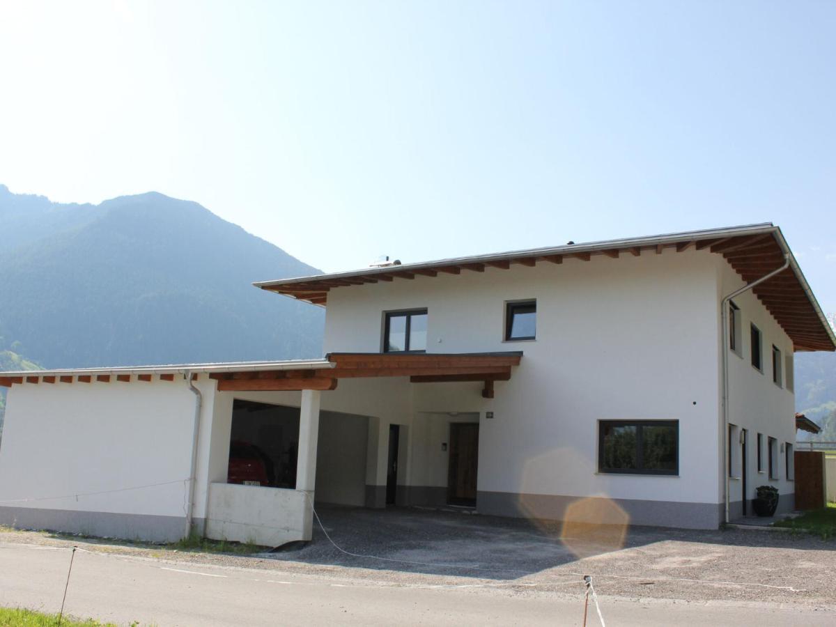 Quiet Holiday Flat Near The Mayrhofen Ski Area Schwendau Luaran gambar