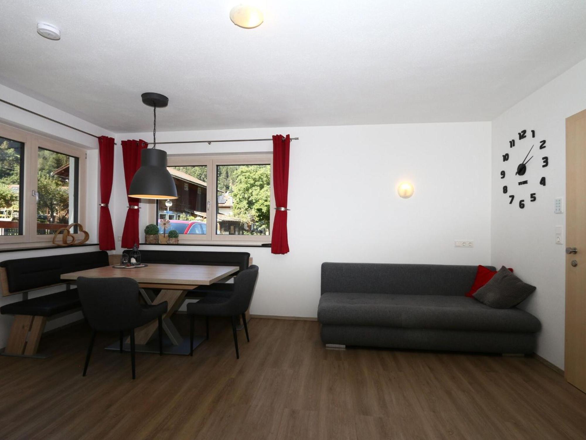 Quiet Holiday Flat Near The Mayrhofen Ski Area Schwendau Luaran gambar