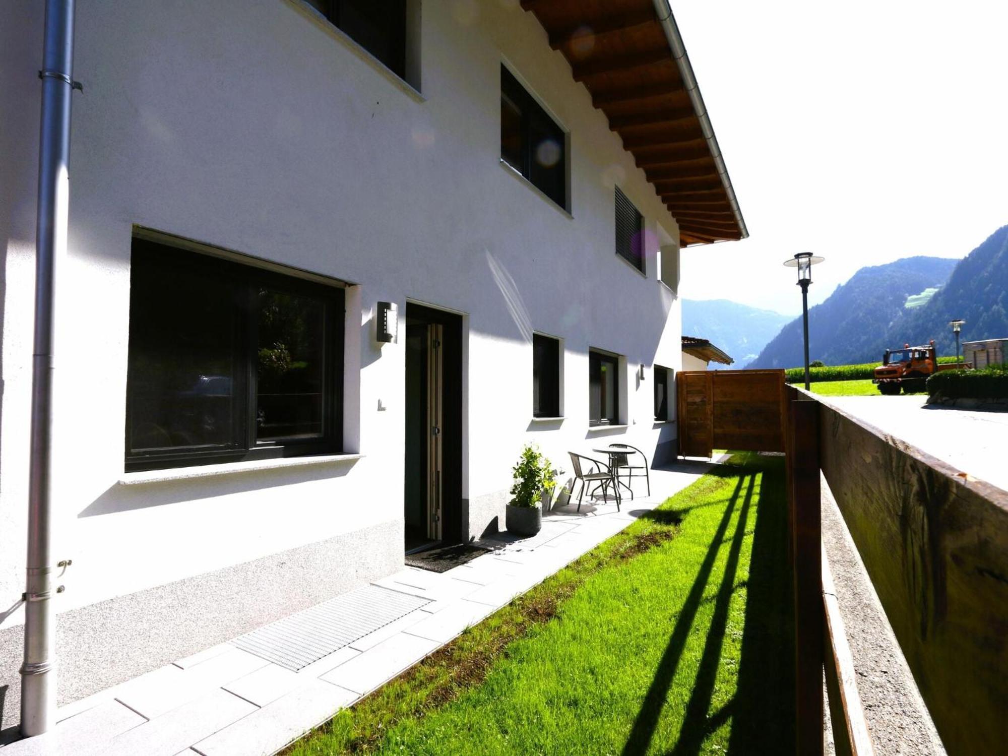 Quiet Holiday Flat Near The Mayrhofen Ski Area Schwendau Luaran gambar